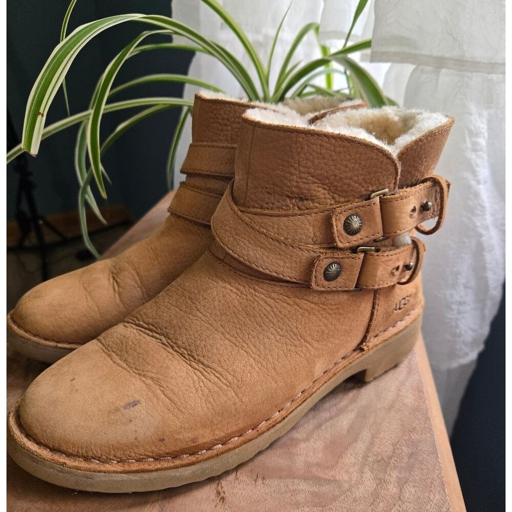 UGG Simmens Leather Buckle Moto Boots Shearling Lined Waterproof 7 - Picture 5 of 11